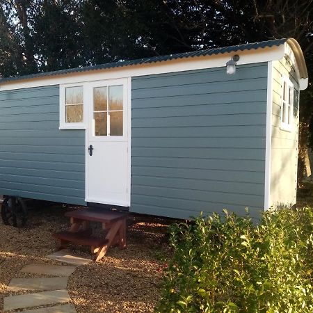 Yew Tree View Luxury Shepherd'S Hut Sturminster Newton Esterno foto