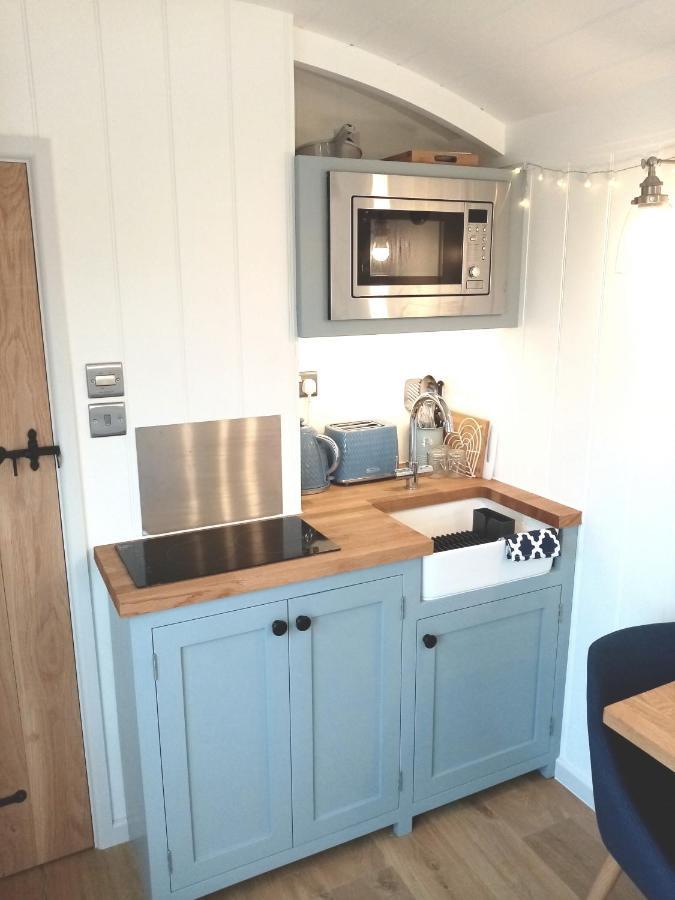 Yew Tree View Luxury Shepherd'S Hut Sturminster Newton Esterno foto