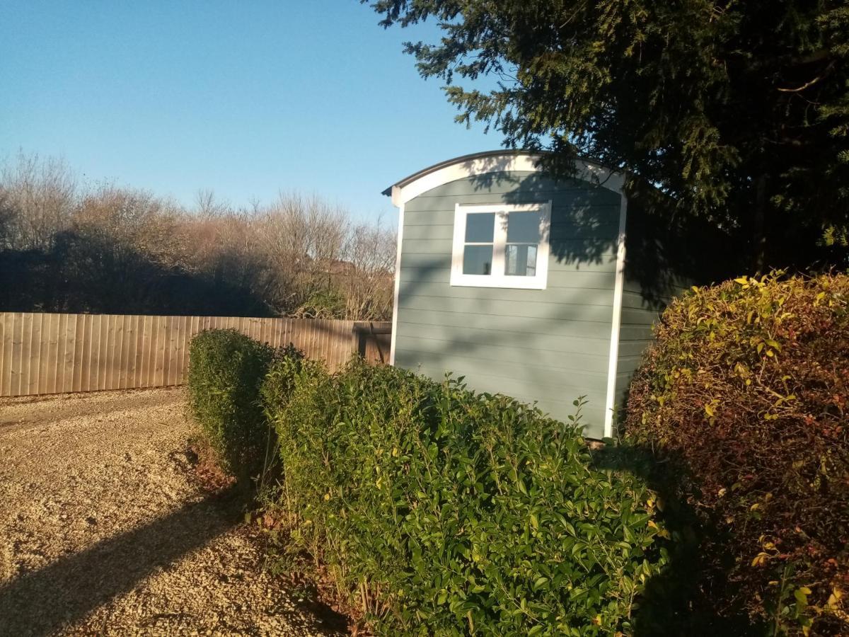 Yew Tree View Luxury Shepherd'S Hut Sturminster Newton Esterno foto